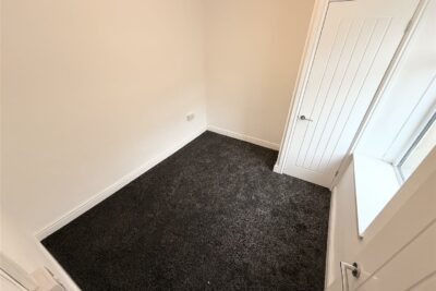 house - terraced for rent new street