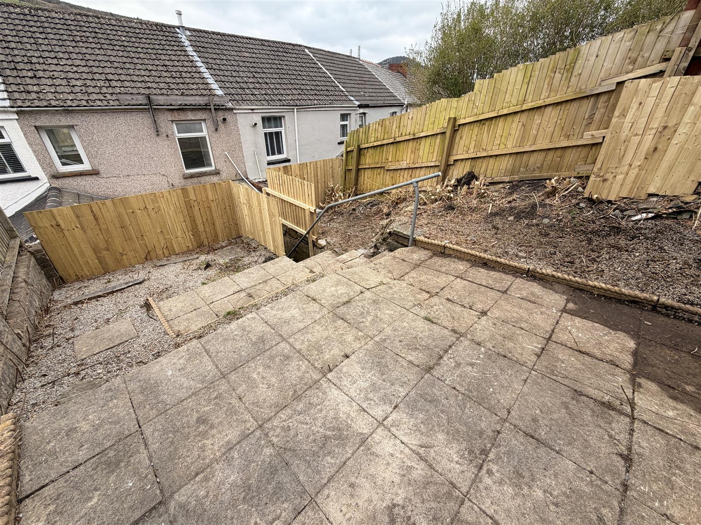 house - terraced for rent new street