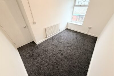 house - terraced for rent new street