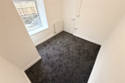 house - terraced for rent new street