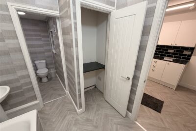 house - terraced for rent new street