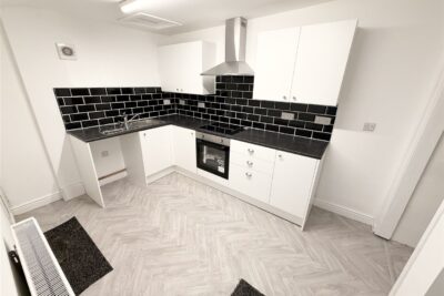 house - terraced for rent new street