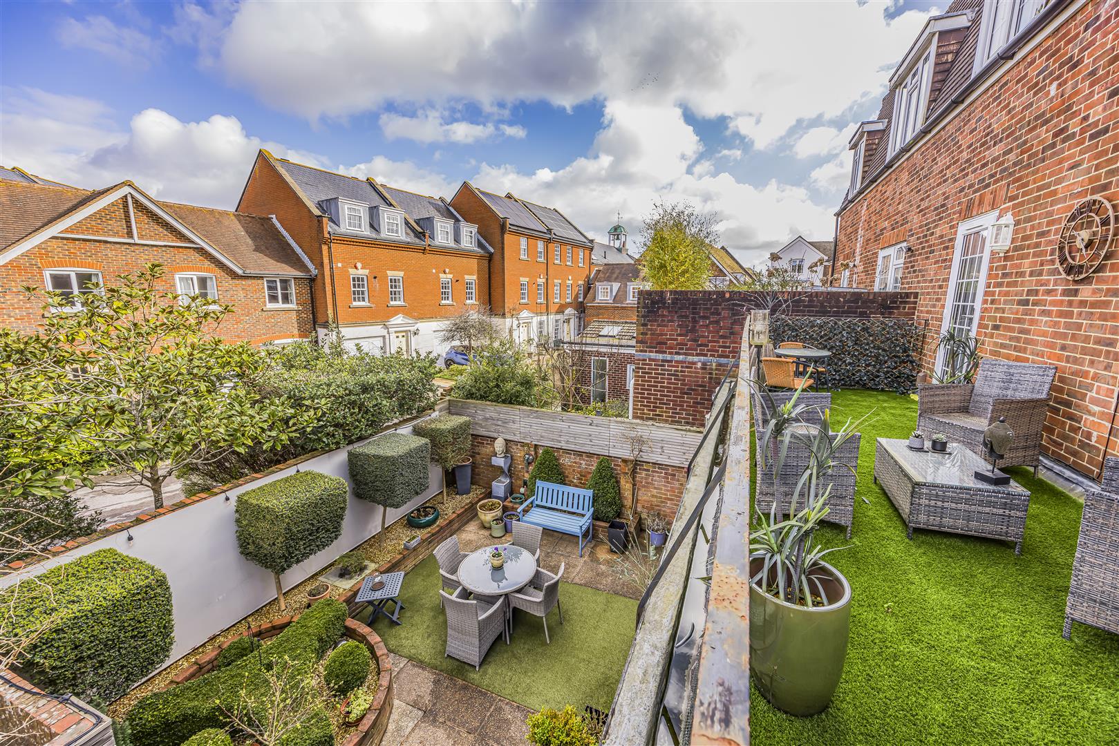 house - end terrace for sale nile street