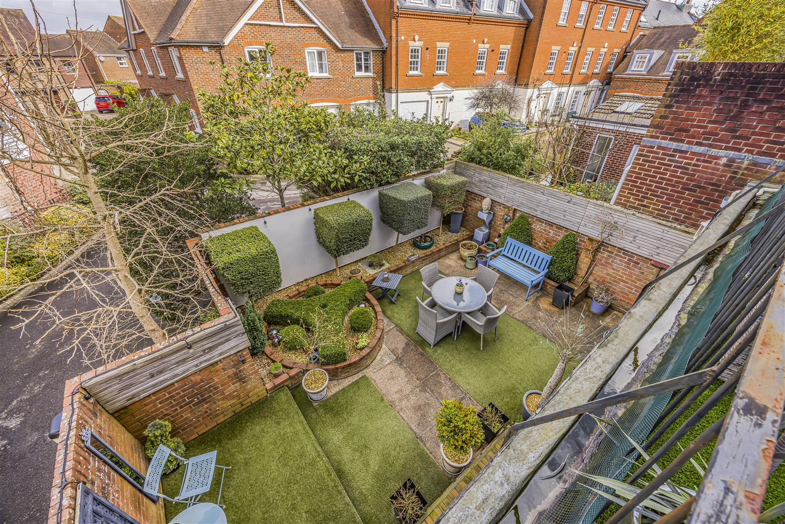 house - end terrace for sale nile street