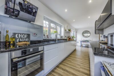 house - end terrace for sale nile street