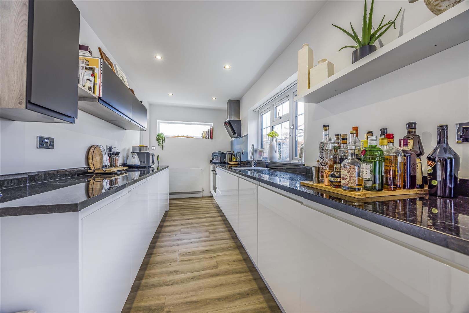 house - end terrace for sale nile street