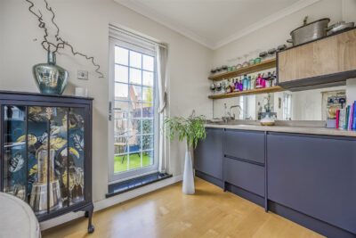 house - end terrace for sale nile street