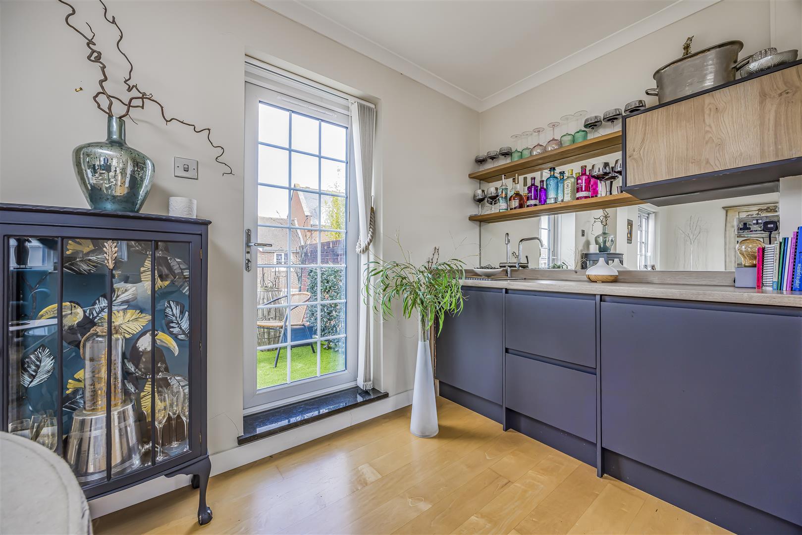 house - end terrace for sale nile street