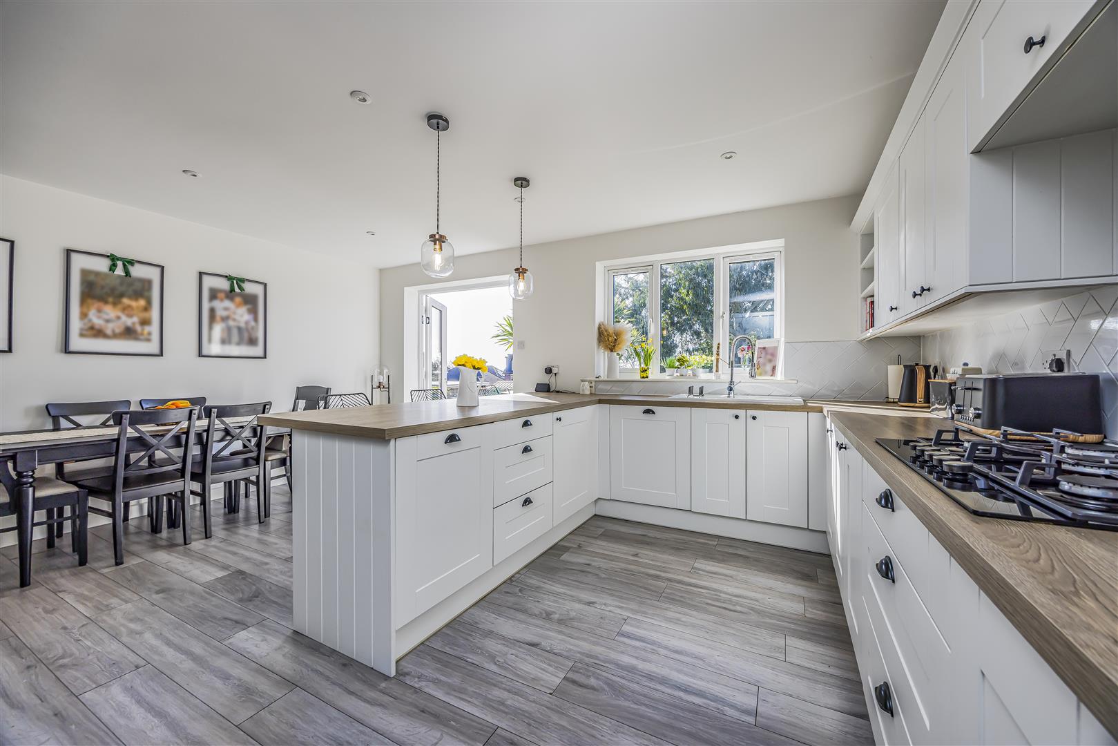 house - semi-detached for sale portsview avenue