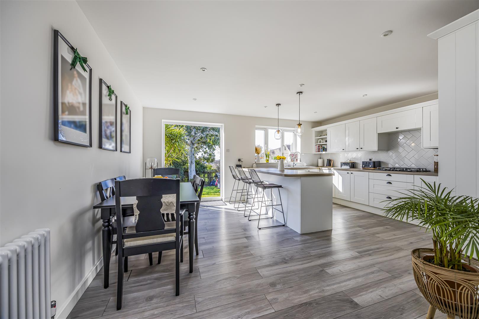 house - semi-detached for sale portsview avenue