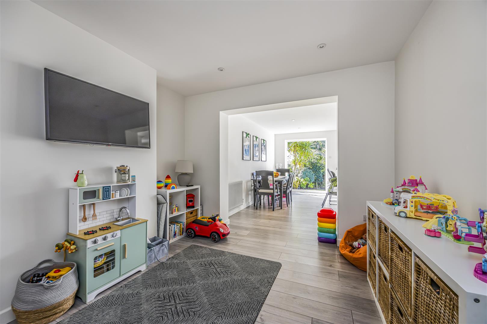 house - semi-detached for sale portsview avenue