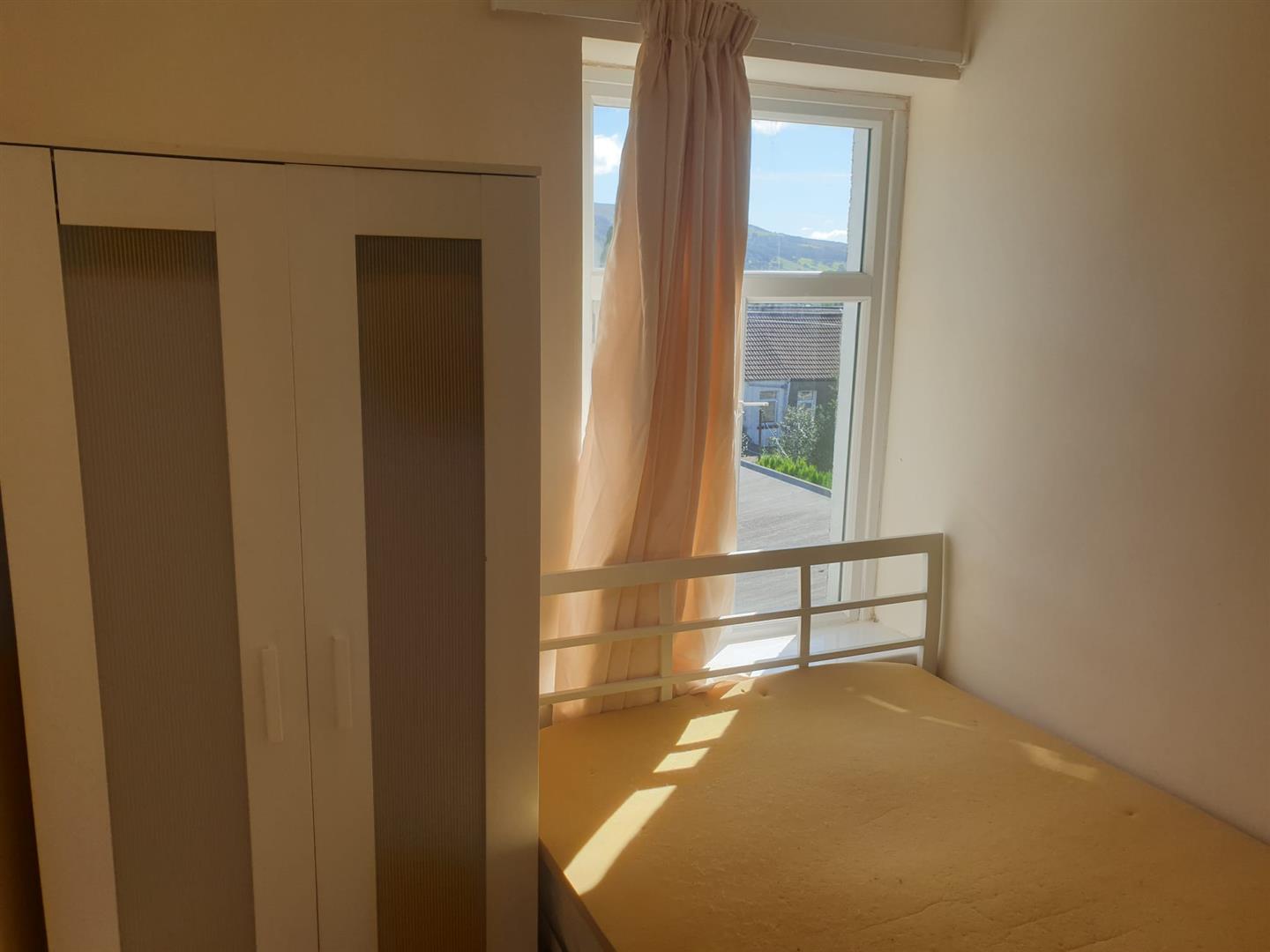 house - terraced for sale king street
