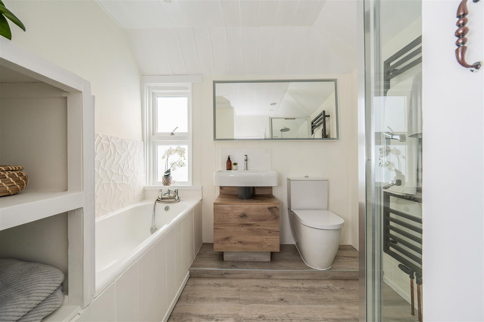 house - detached for sale north street