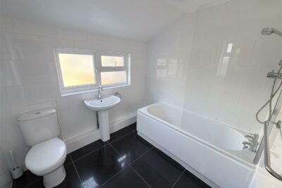 house - terraced for rent daulston road