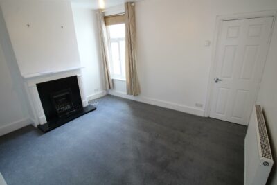 house - terraced for rent daulston road