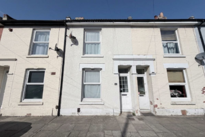 house - terraced for rent daulston road