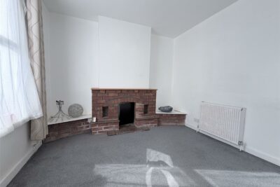house - terraced for rent daulston road