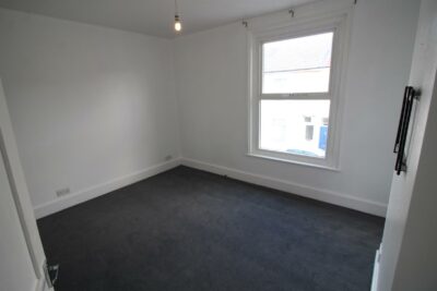 house - terraced for rent daulston road