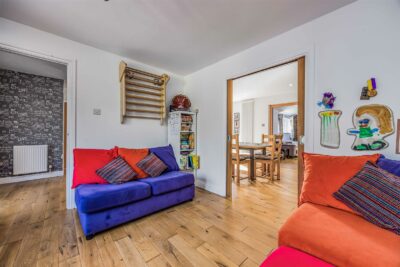 house for sale deanswood drive