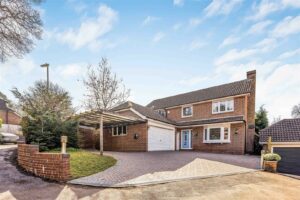 house for sale deanswood drive