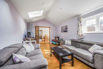 house for sale deanswood drive