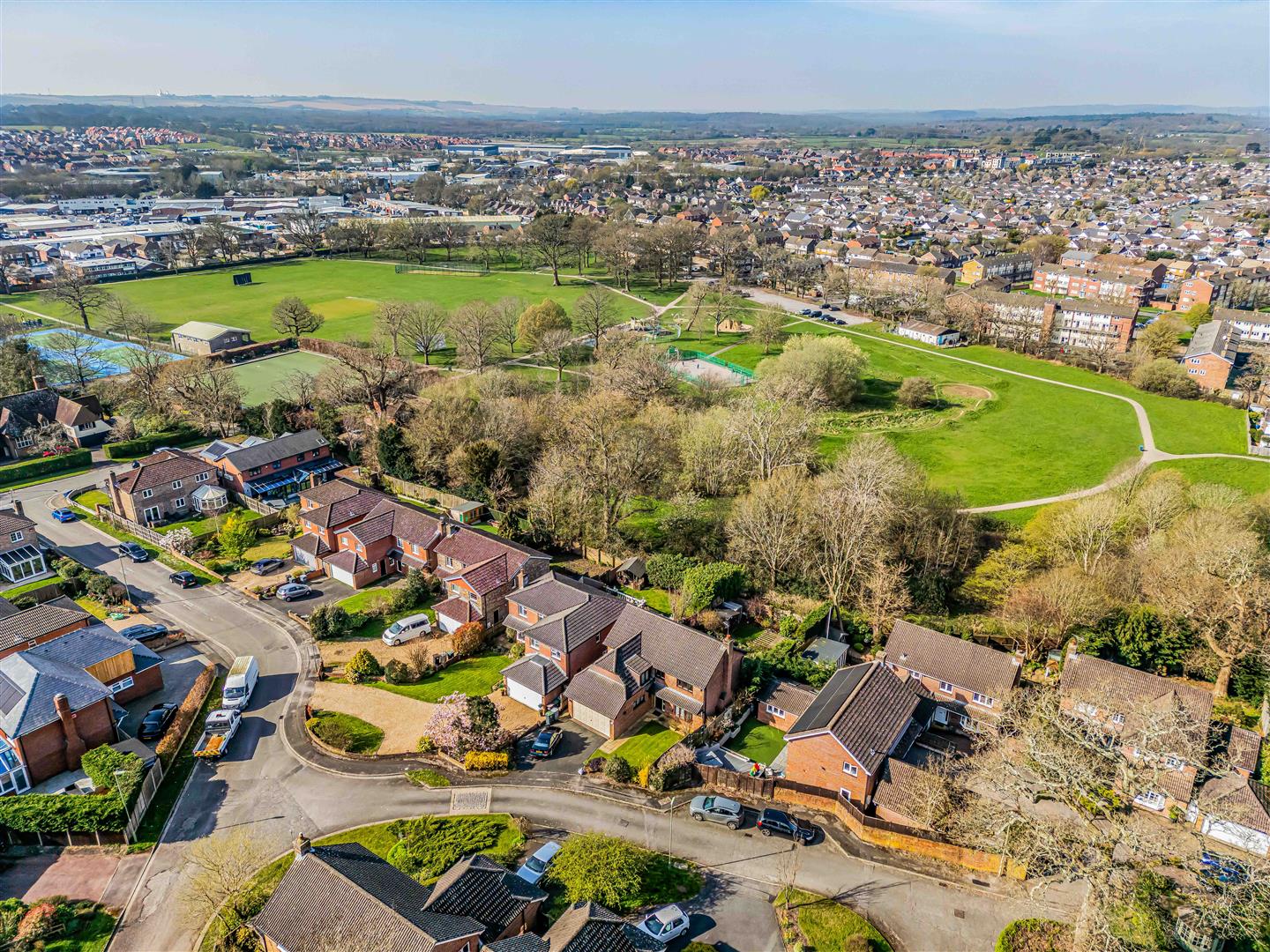 house for sale deanswood drive