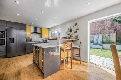 house for sale deanswood drive