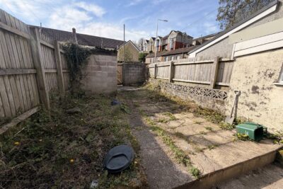 house - terraced for rent whitting street