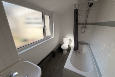 house - terraced for rent whitting street