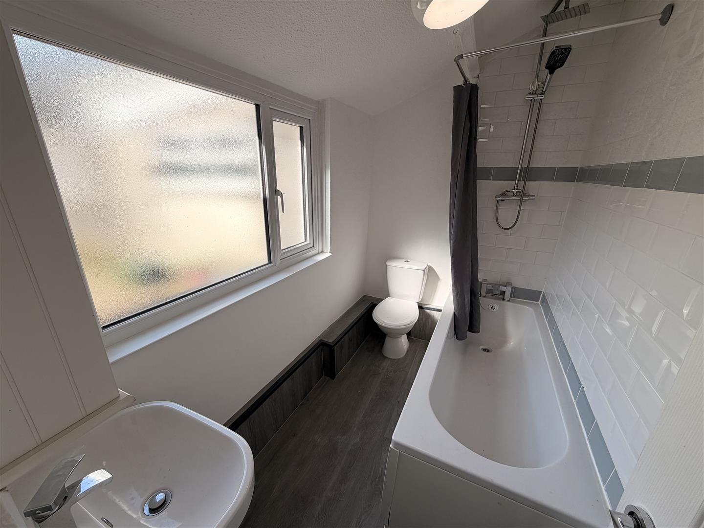 house - terraced for rent whitting street