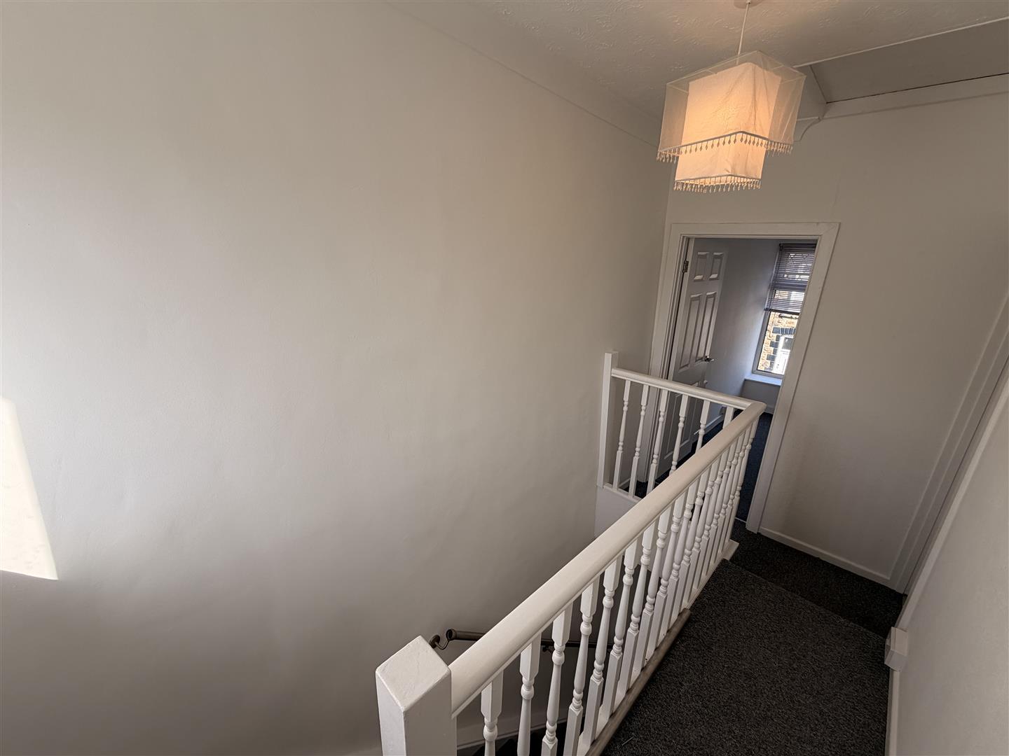 house - terraced for rent whitting street