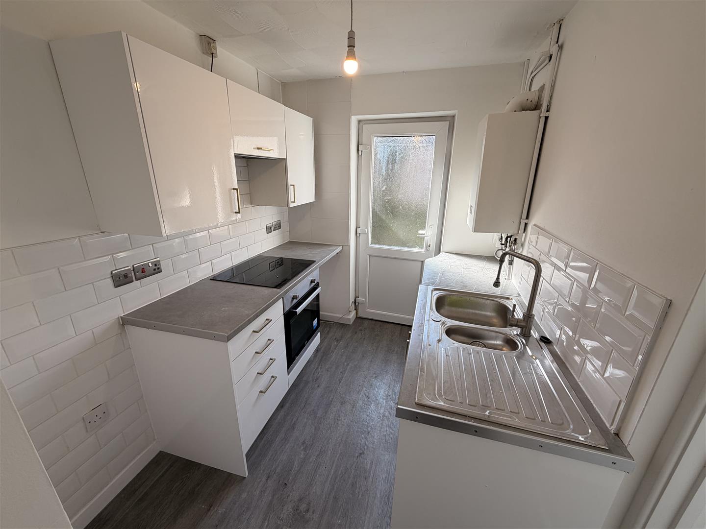 house - terraced for rent whitting street