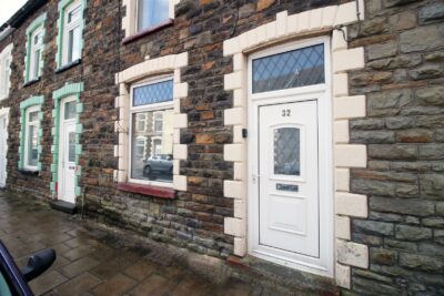 house - terraced for rent whitting street