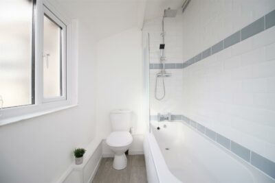 house - terraced for rent whitting street