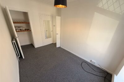 house - terraced for rent whitting street