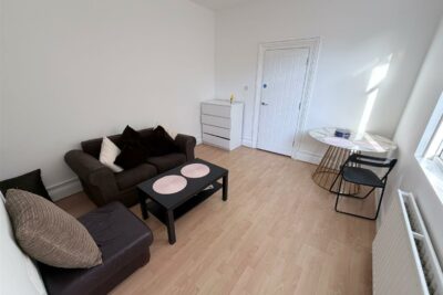 house - terraced for rent 32, playfair road