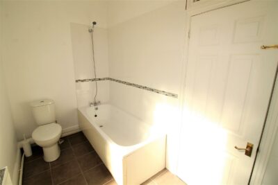 house - end terrace for rent napier road