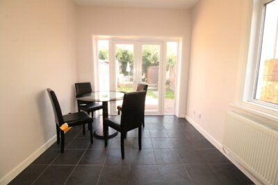 house - end terrace for rent napier road