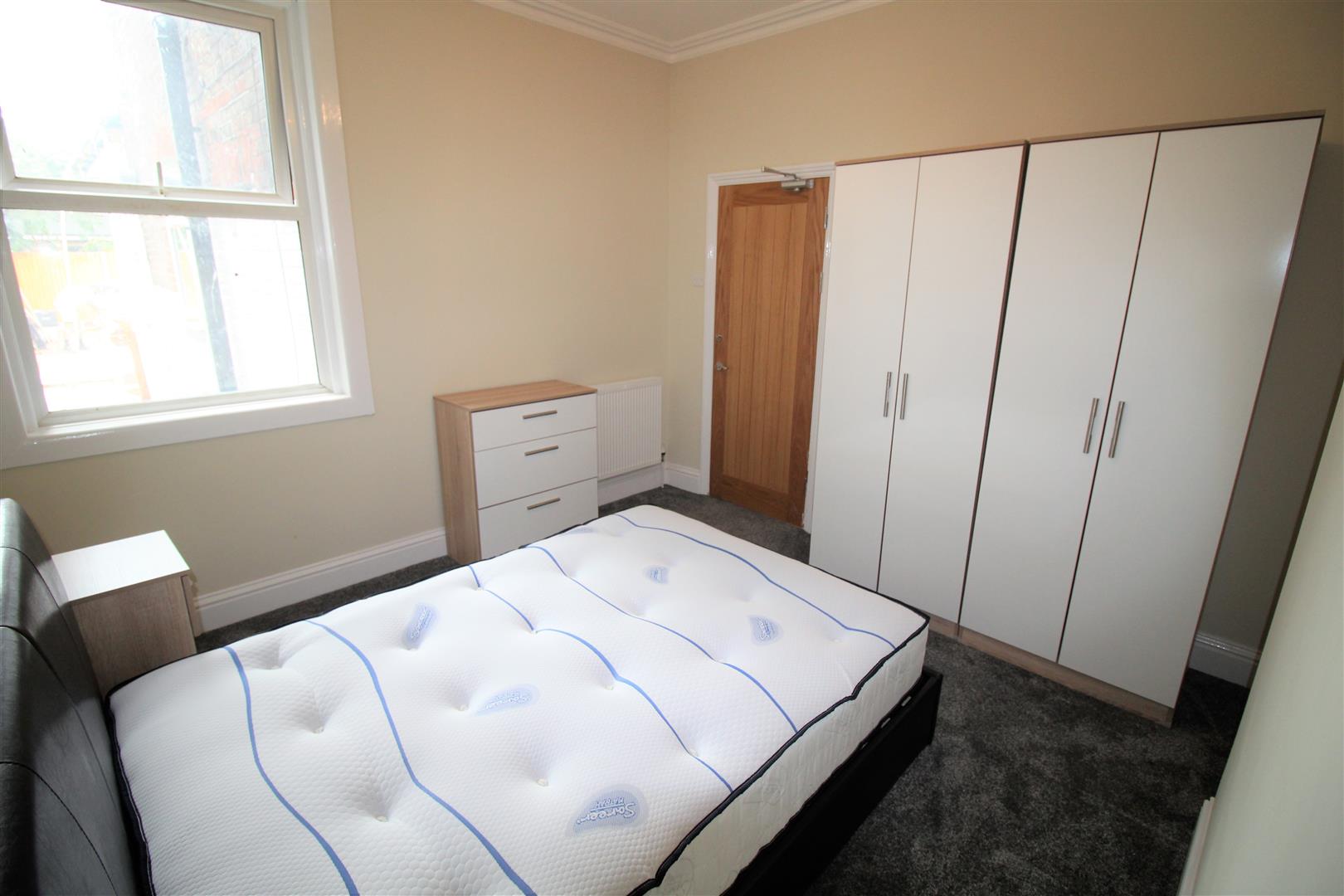 house - terraced for rent fawcett road