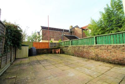 room for rent queens road