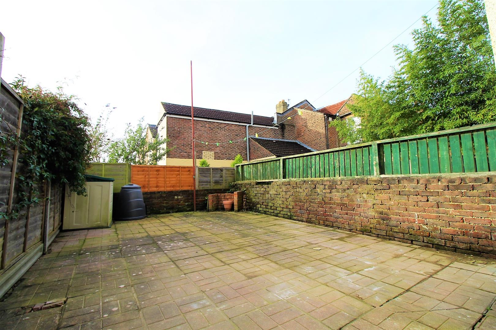 room for rent queens road