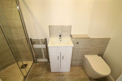 room for rent queens road