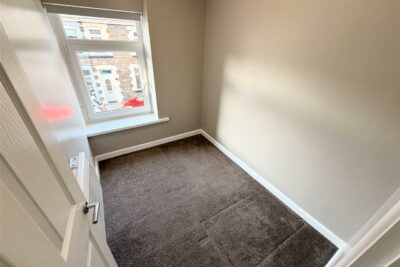 house - terraced for rent francis street