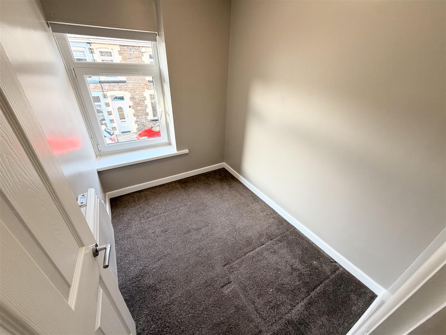 house - terraced for rent francis street