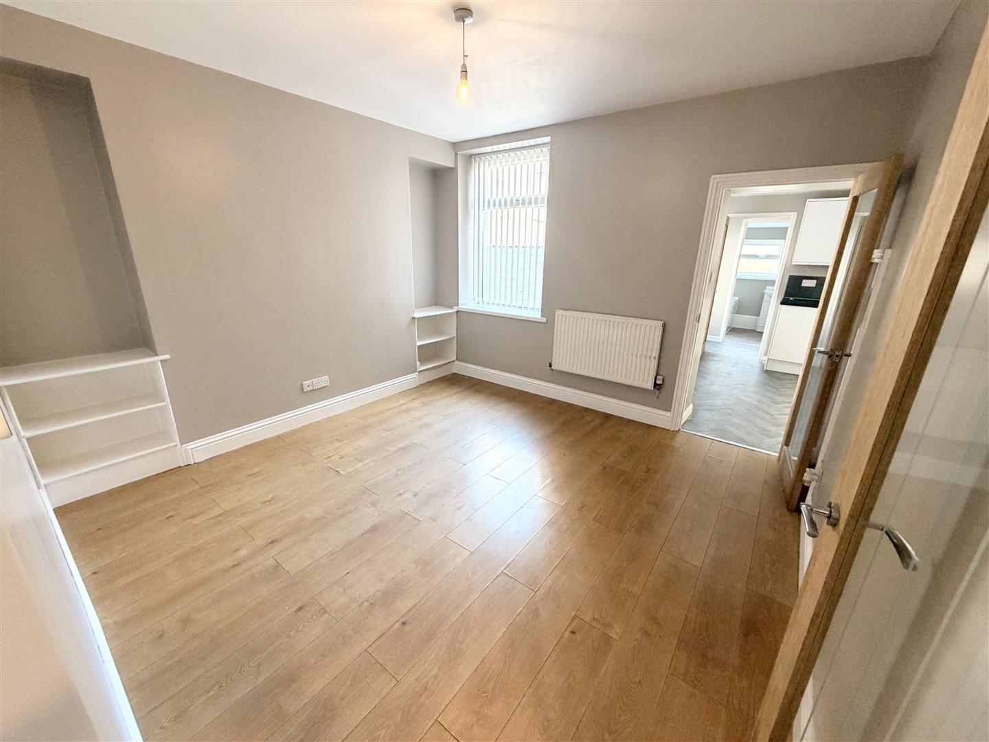 house - terraced for rent francis street