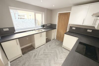 house - terraced for rent francis street