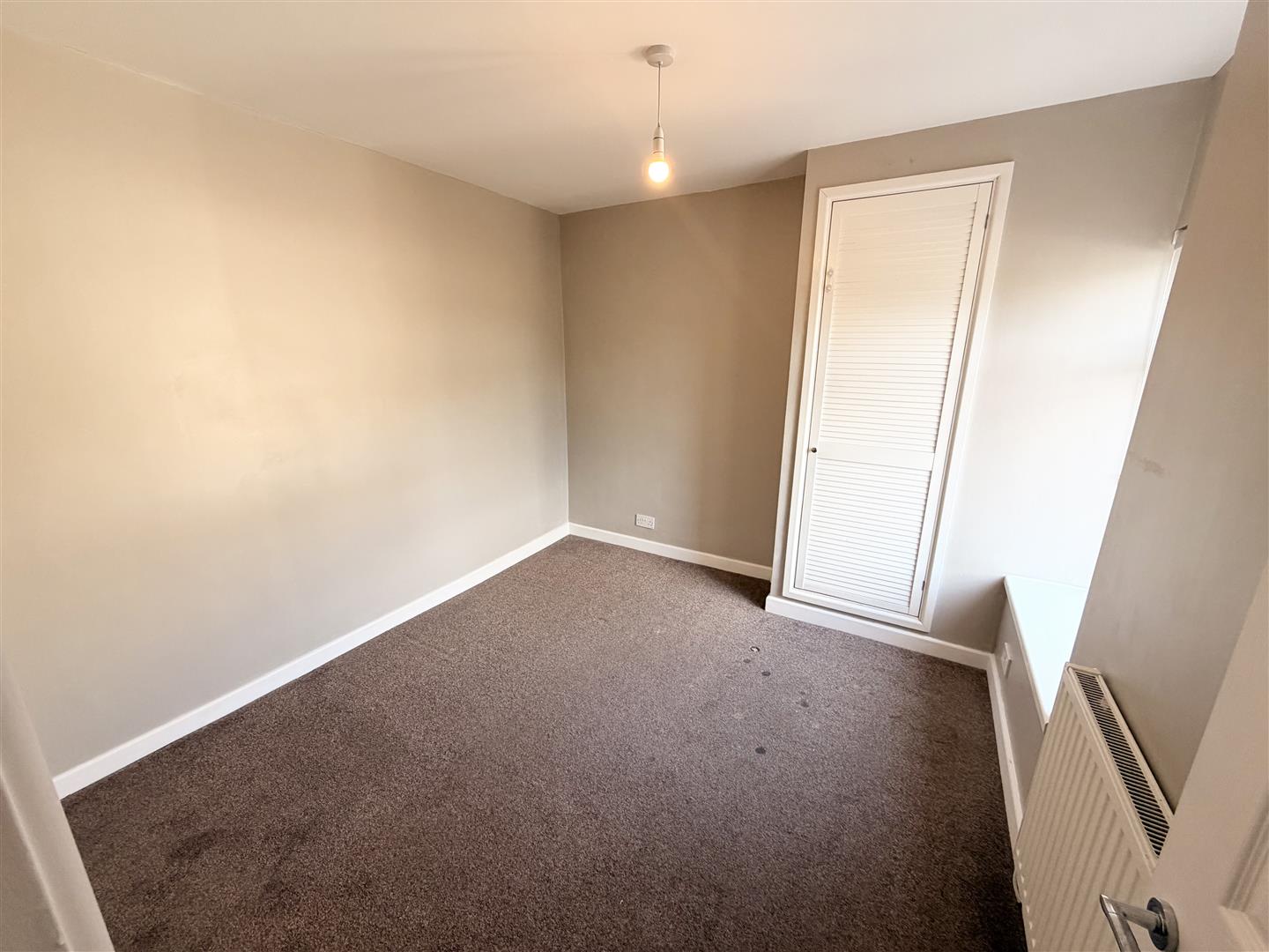 house - terraced for rent francis street