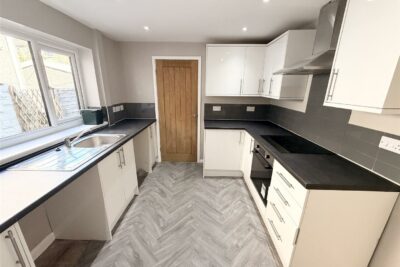 house - terraced for rent francis street