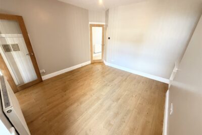 house - terraced for rent francis street