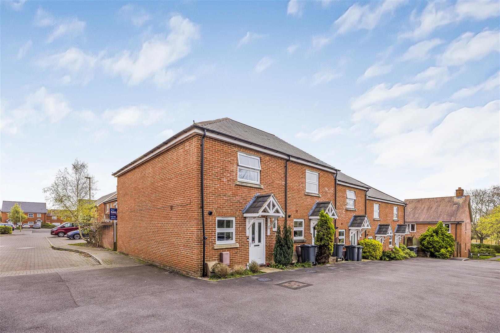 house - semi-detached for sale brushwood grove,